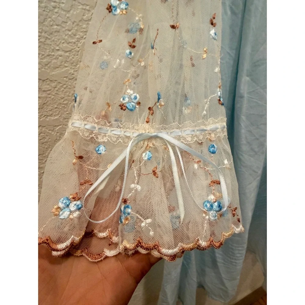 Eileen West Blue Cotton Embroidered Mesh Sleeve Lawn Nightgown Victorian Style M - Picture 4 of 12